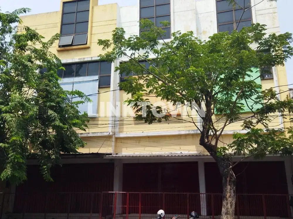 Disewakan Ruko 3 Lantai Commercial Area di Pusat Kota Surabaya
