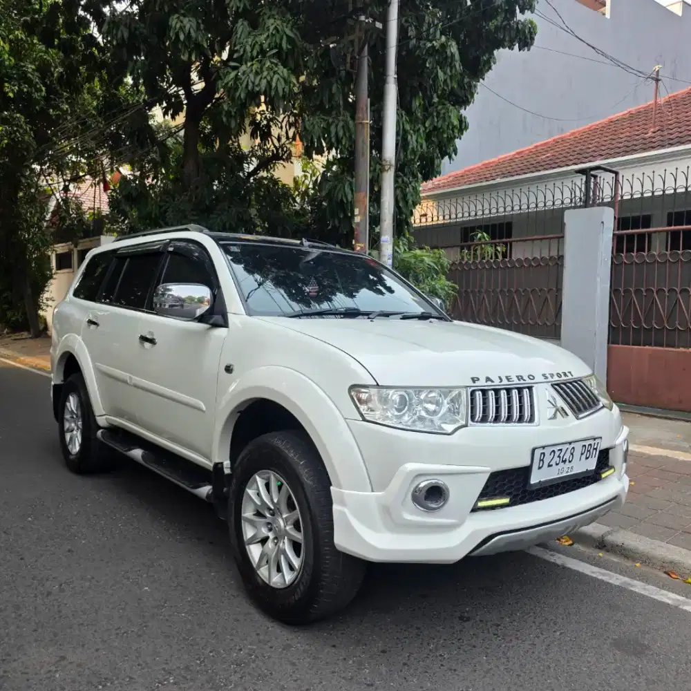 KM 70 RB. Rapi Bgt. Mitsubishi Pajero Exceed Limited 2013 Putih