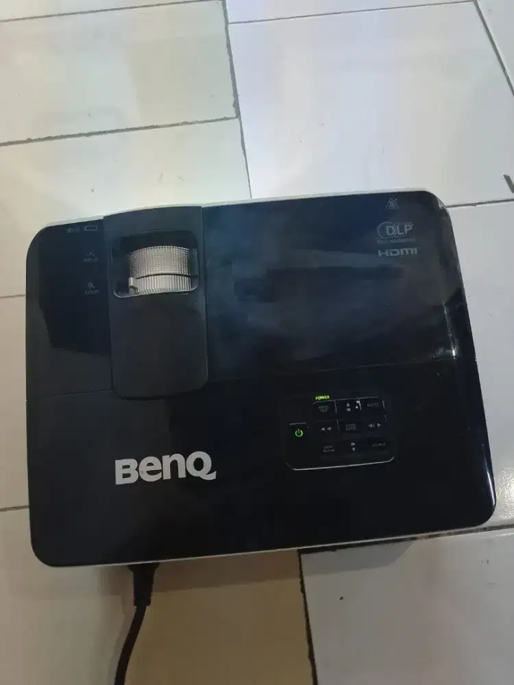 Proyektor BenQ TH682ST
