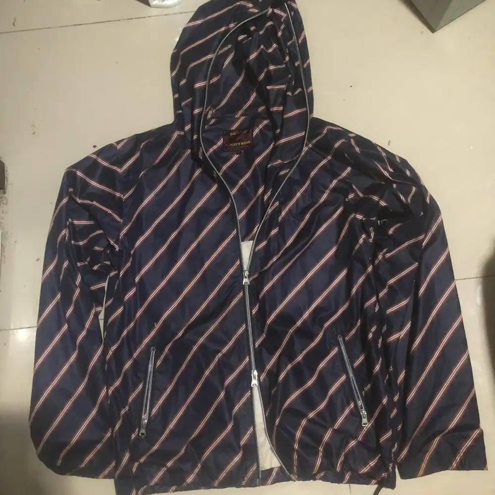 Jaket windbreaker BEAMS