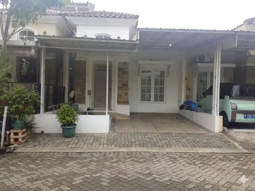 Dijual Rumah Hadap Fasilitas Olahraga Sebrang Cibinong City Mall.