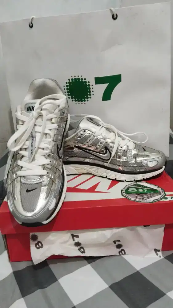 Nike P6000 Silver Metalik ( original )
