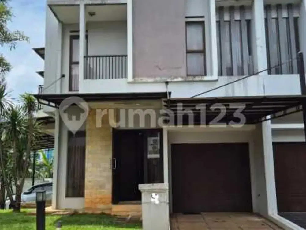 Turun Harga Rumah Hoek di Newton Scientia Gading Serpong