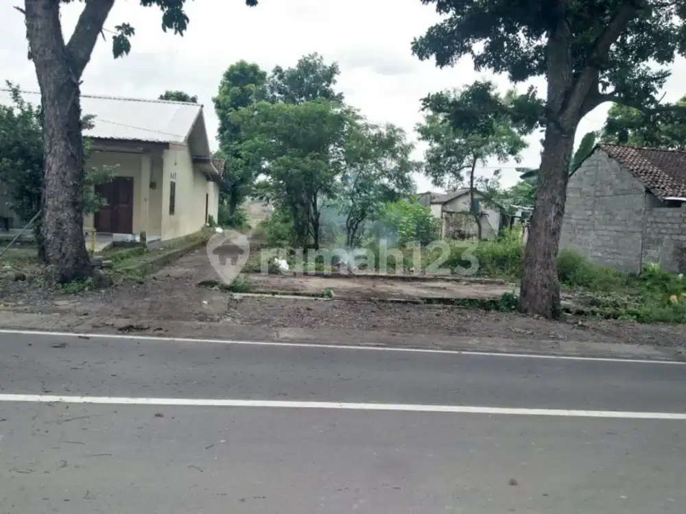 Tanah Pekarangan Strategis Pinggir Jalan Raya Cangkringan Dekat Pintu Tol Purwomartani