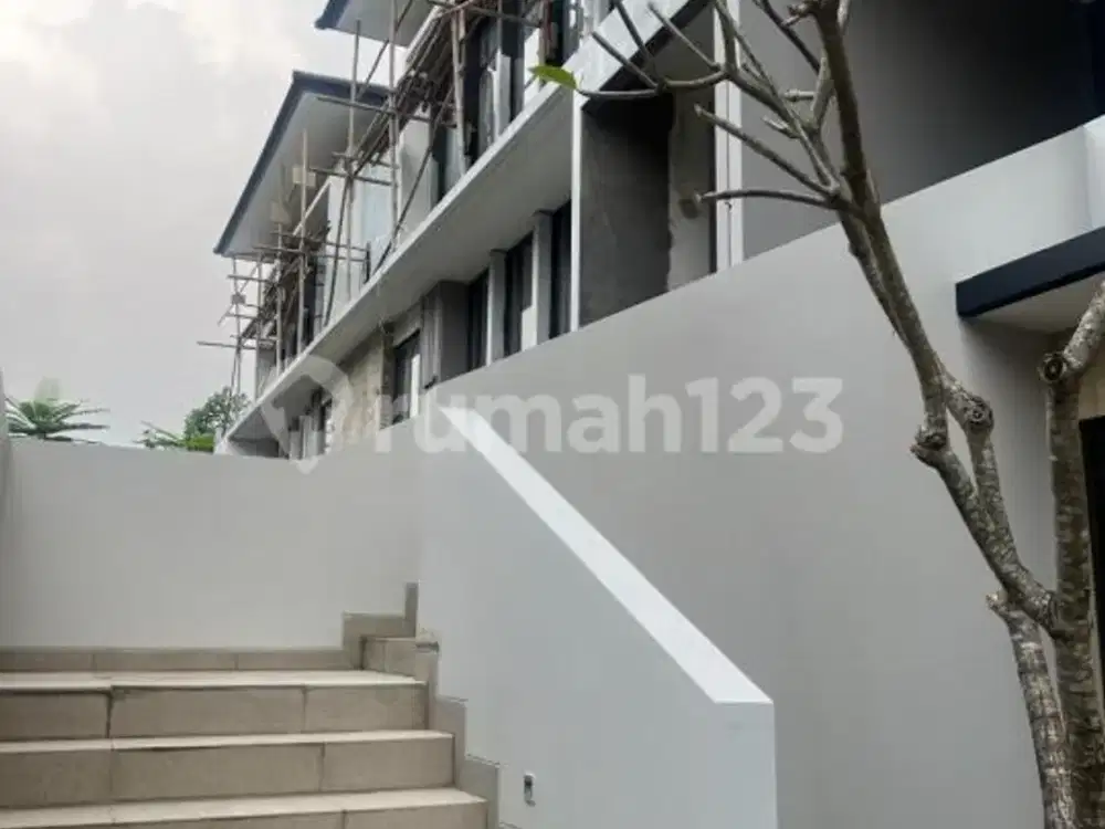 Mewah Nava Park Lakewood di Bsd City Serpong