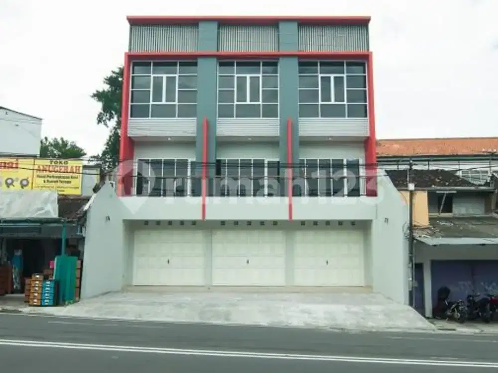 Ruko 3 Lantai Strategis 1 Menit ke Kraton Jogja