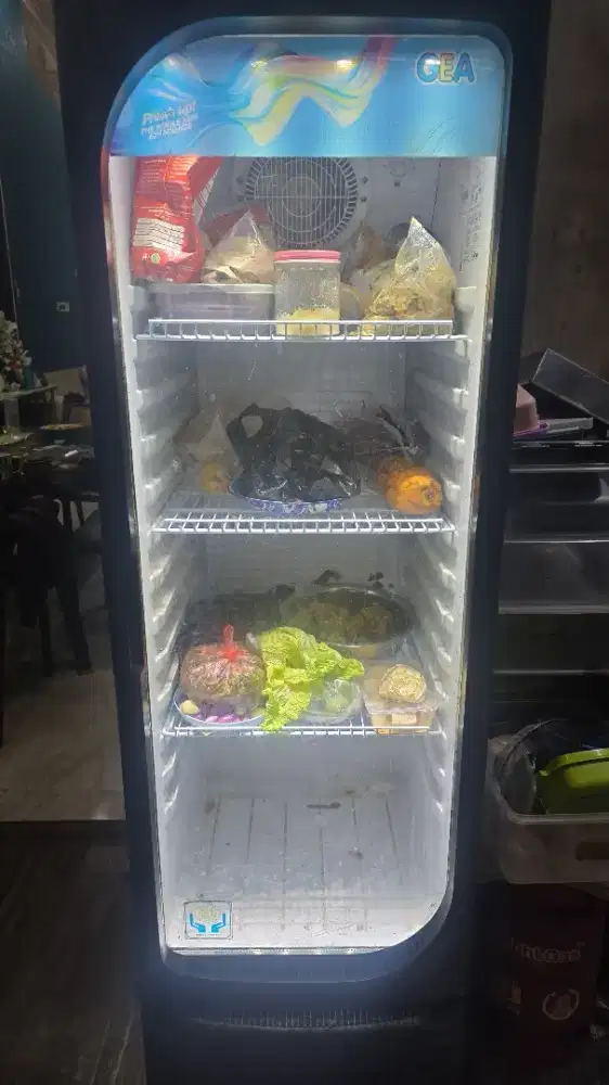 Jual murah showcase gea