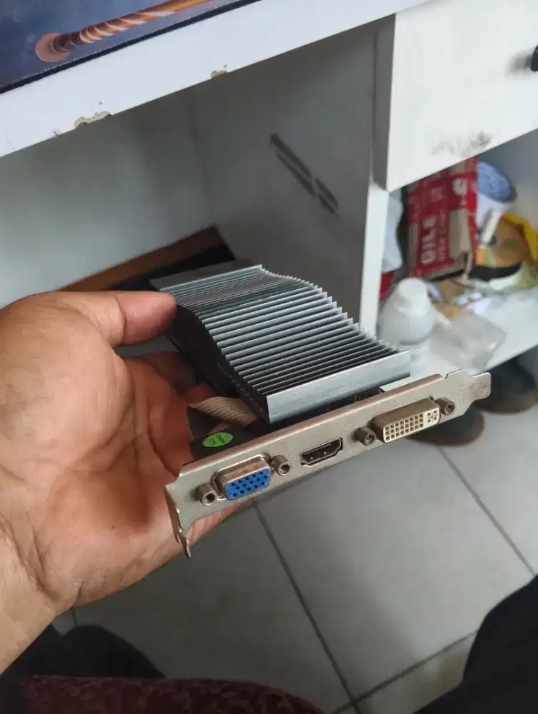 VGA Nvidia Gt210 1gb ddr3