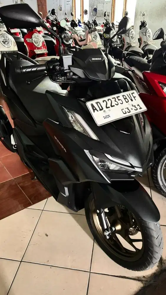 VARIO 160 TAHUN 2025 KM RENDAH