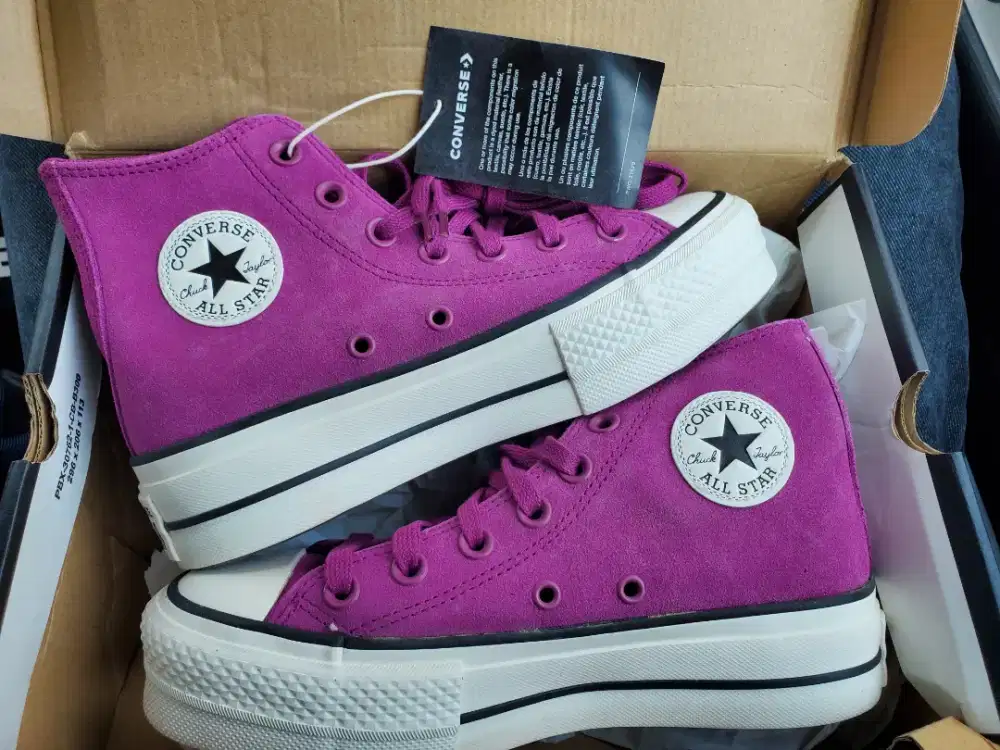 Converse All Star Chuck Taylor Edition 
Last Pair Size 35