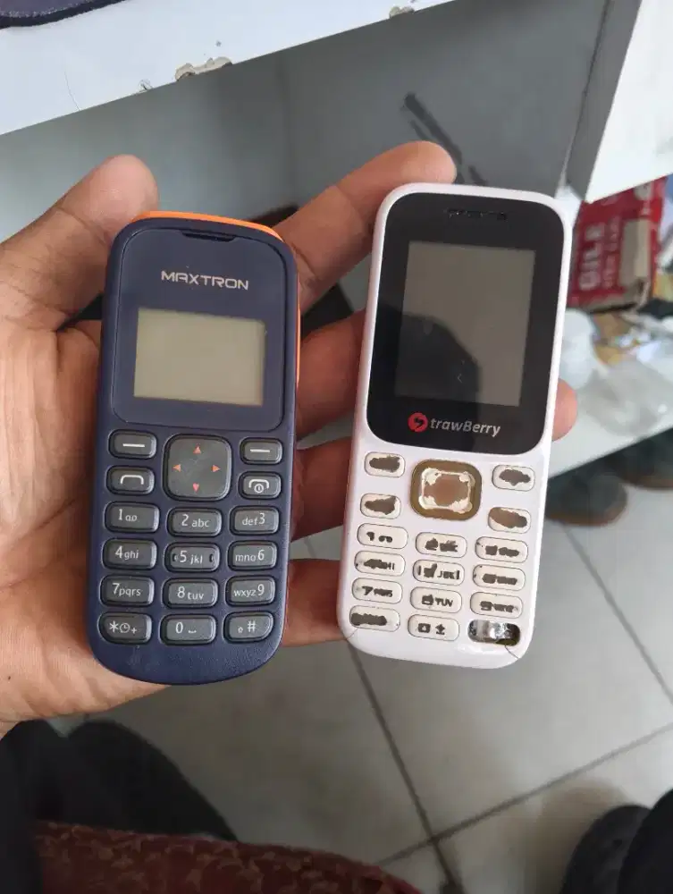 Hp Cinit nit Strawberry dan Maxtron