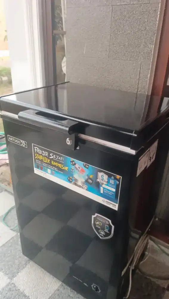 Freezer 100 liter Artugo ori
