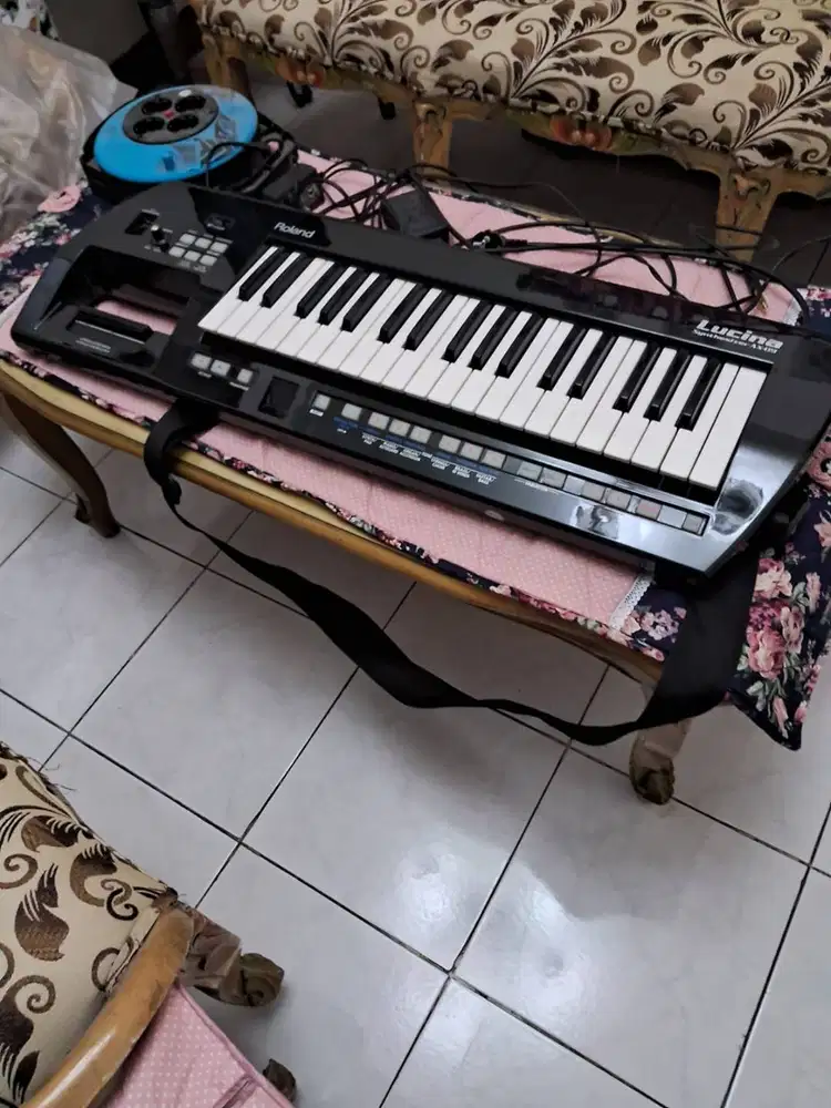 Roland AX 9 Lucina Keytar 37 note Black Sparkle