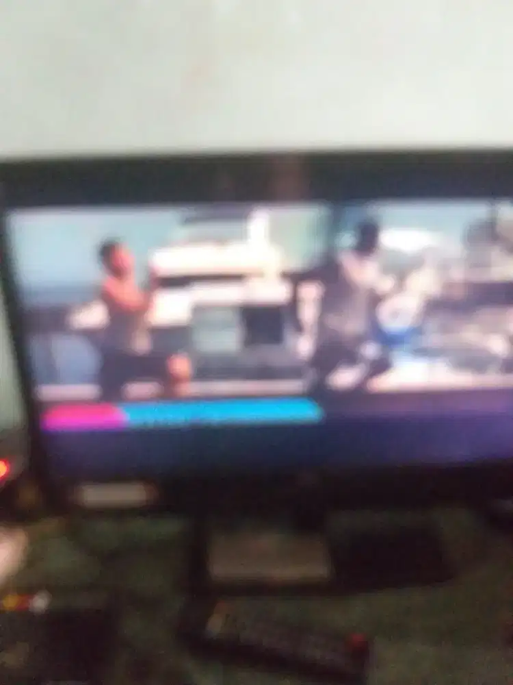 Tv LED LG 24 inc layar kedip² pamulang