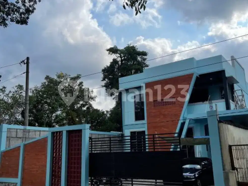 Umah / Kantor Industrial Mewah Strategis Tepi Jalan Sleman