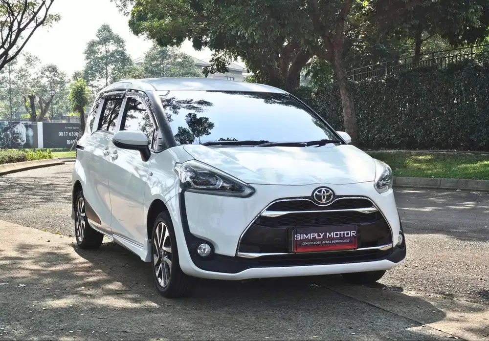 Low KM - Toyota Sienta 1.5 Q AT 2017