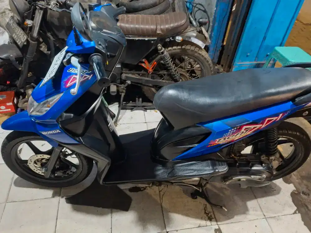 Honda beat warna biru siap pakai yang berminat silahkan dm aja