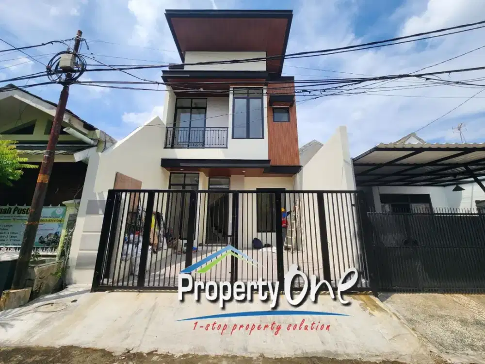 Jual Rumah Siap Huni 2 Lantai di Kencana Loka, Fully Fitted Kitchen Set, SHM, Selangkah ke Pasar Modern BSD, Stasiun KRL Rawa Buntu & Akses Tol