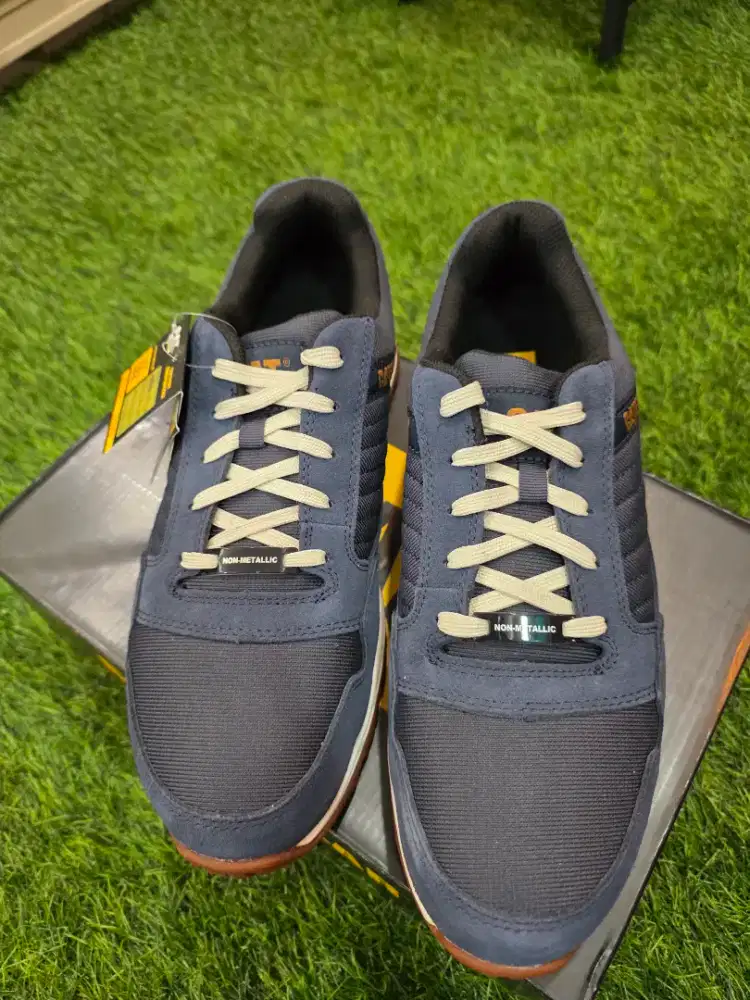 Sepatu Safety Caterpillar Composite Toe Non Metal India Ink, 43
