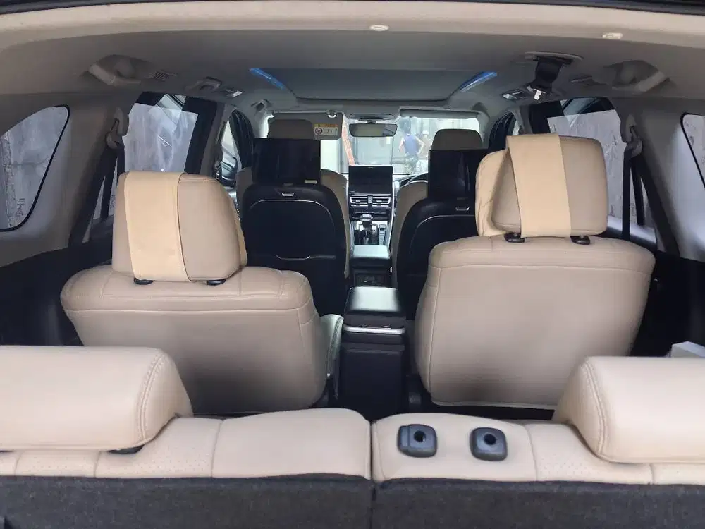 Toyota Innova Zenix 2 V Hybrid At Interior Full Upgrade (2023)