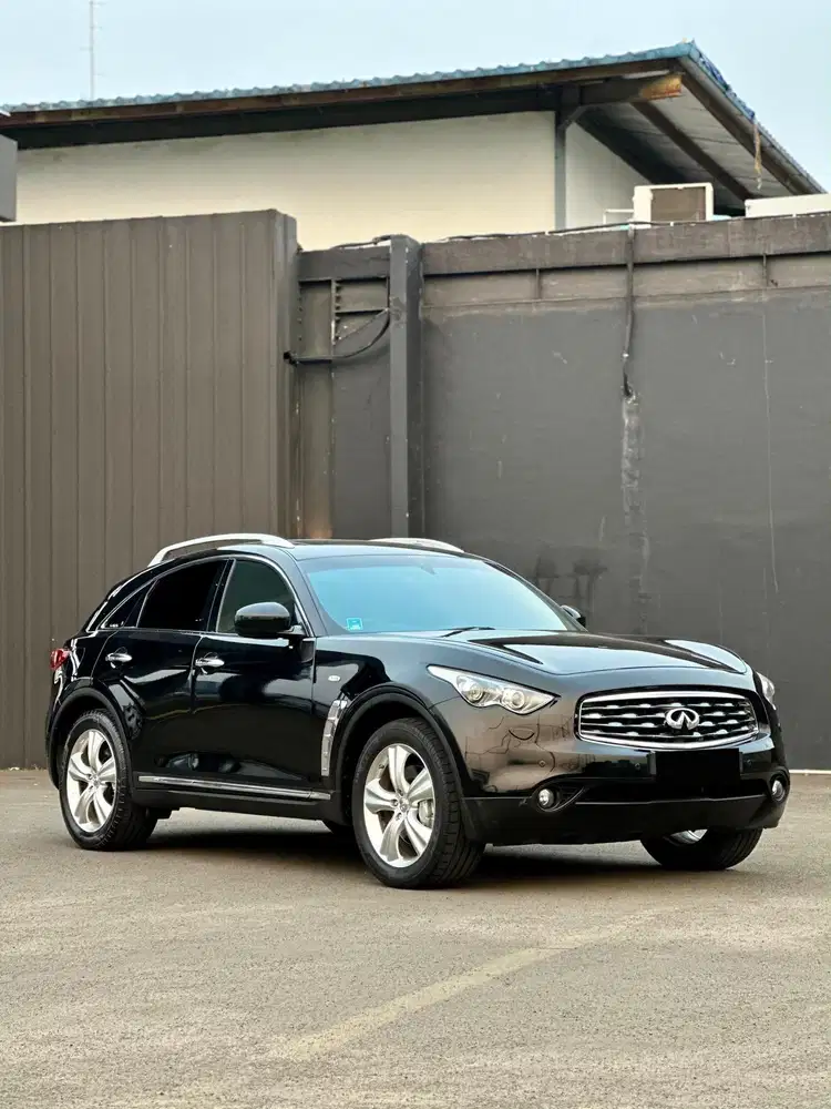 Nissan infiniti FX37s 2011 siap pakai full original