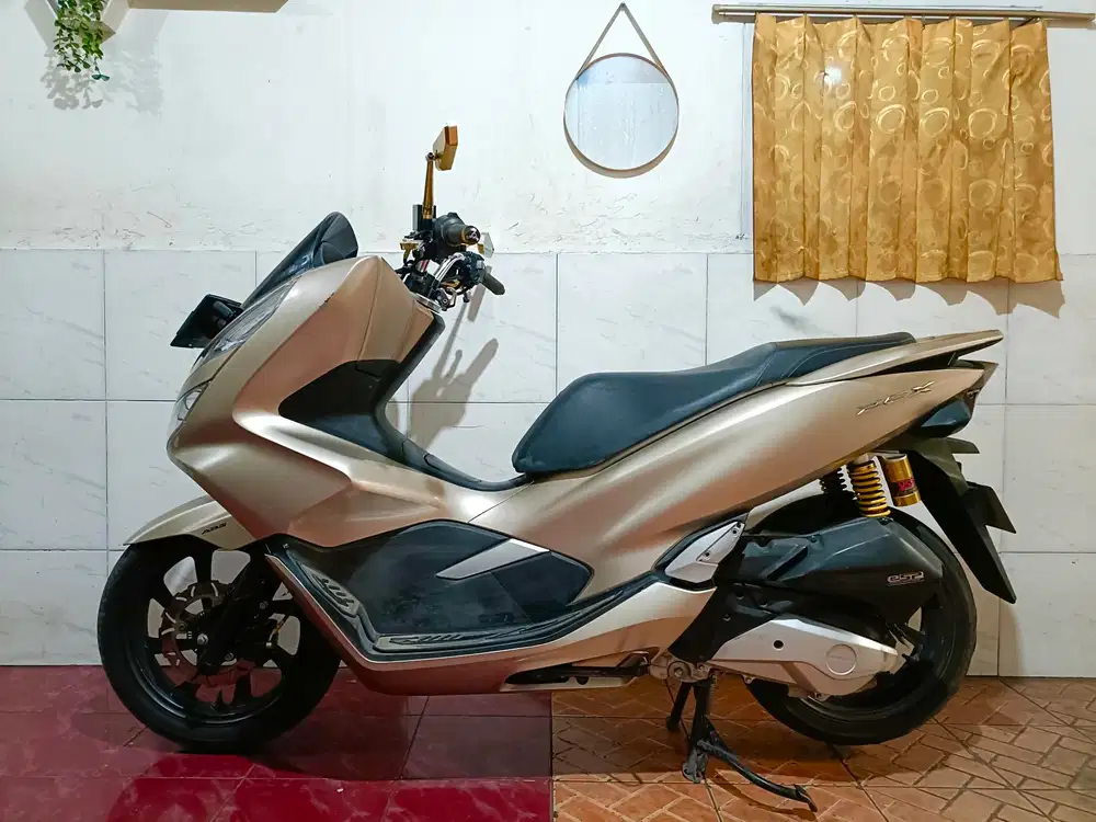 Pcx abs tahun 2018 full original/tt boleh gan cash lebih bagus