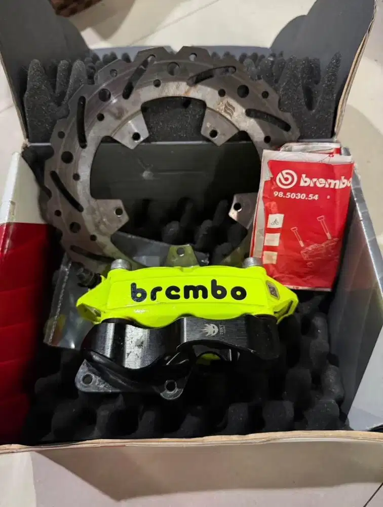 Brembo Monoblock 100mm yellow + bracket Tony + disk brake luigy 220mm