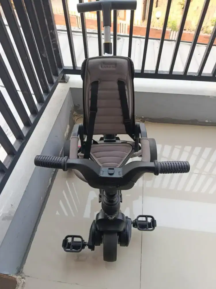 Sepeda roda tiga