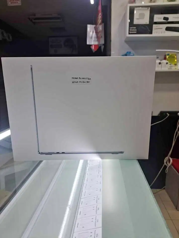 Macbook Air M4 15 Inch 16/512GB SSD Sky Blue New Segel Garansi IBox