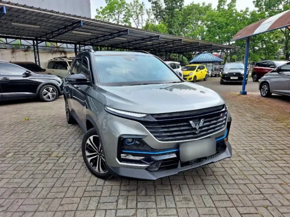 Wuling Almaz RS 2.0 Hybrid-AT 2023