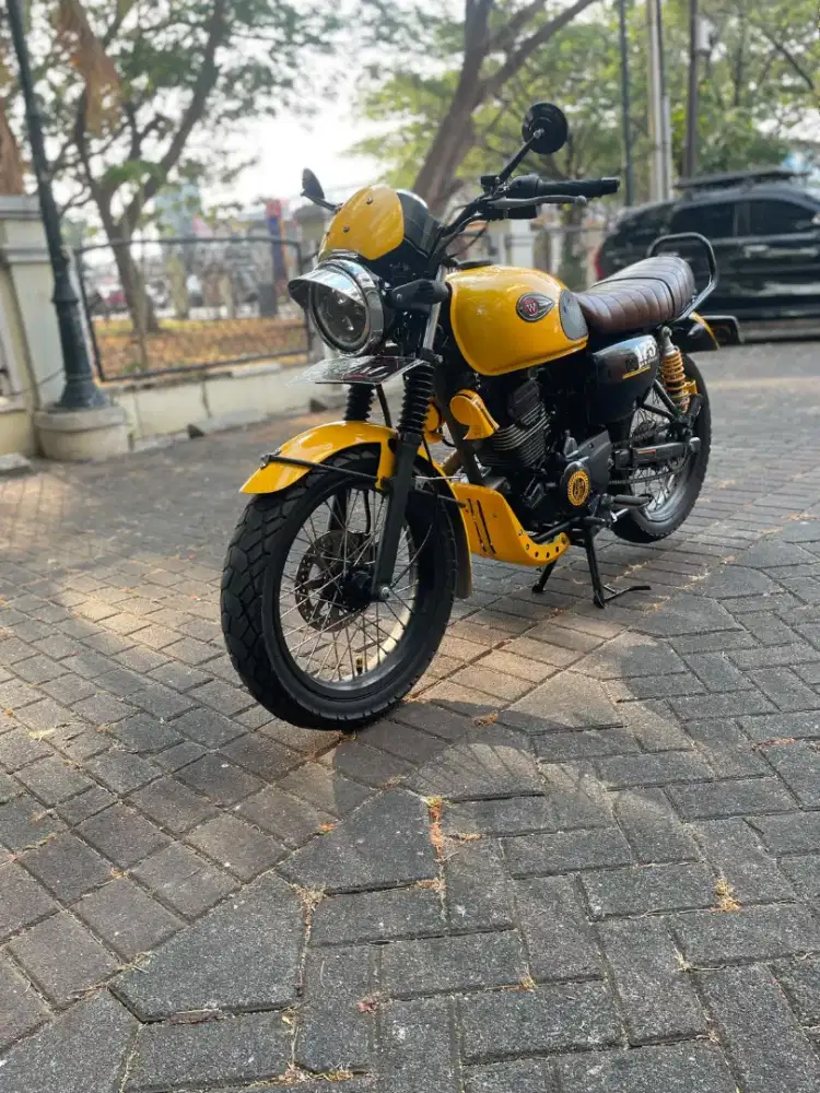 KAWASAKI W175 CAFE 2019 MESIN HALUS