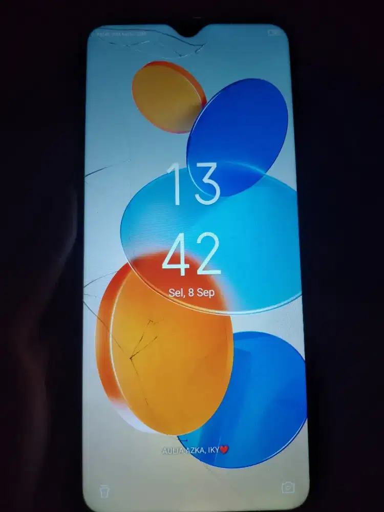 INFINIX SMART 6 PLUS RAM 3+3/64
MINUS: RETAK KAYA DI FOTO, GAK NGARUH