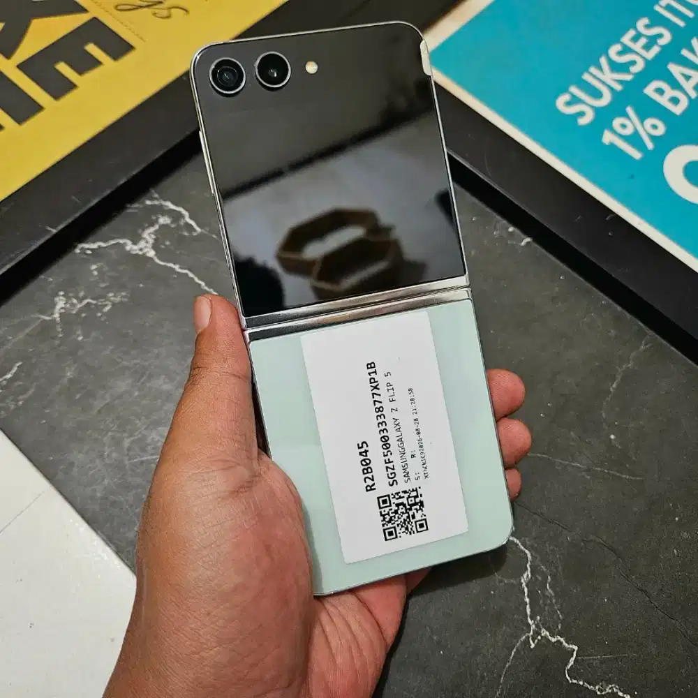 SAMSUNG GALAXY Z FLIP 5 8/256 GB RESMI EX SEIN MULUS