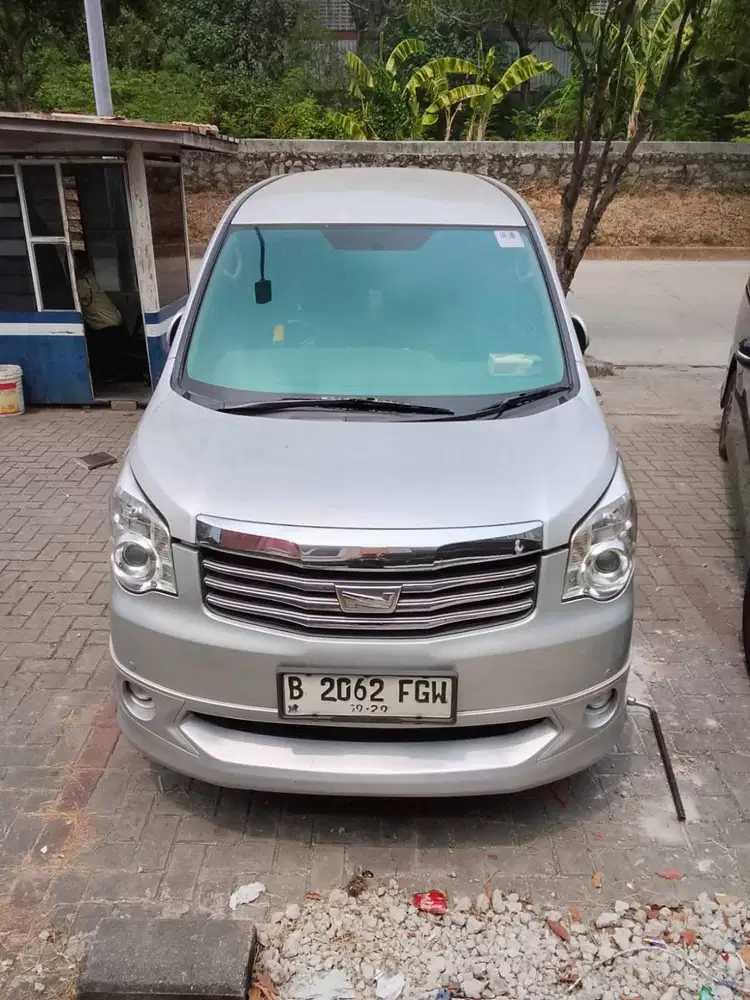 TOYOTA NAV1 2.0 V A/T 2014 | KONDISI ISTIMEWA | SIAP PAKAI | BAN 90%