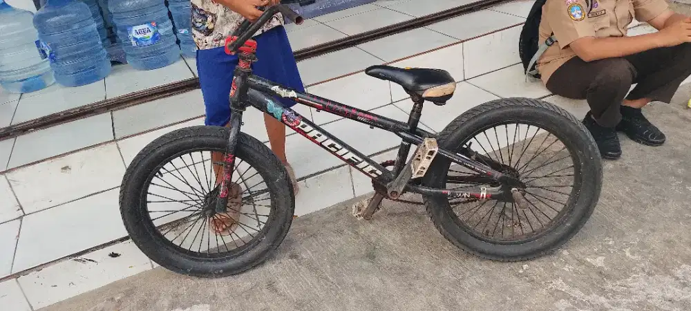 Di jual sepeda BMX ,