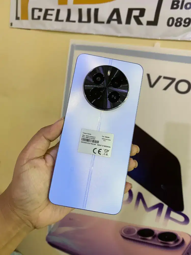 Realme 13 16/128 Amoled 120Hz + OIS