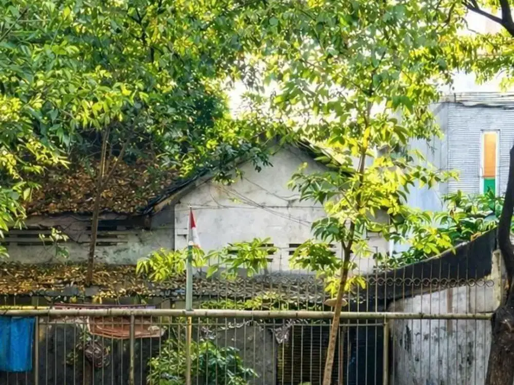Murah!!Rumah Hitung Tanah Nol Jalan Raya Arjuno Cocok untuk Komersil