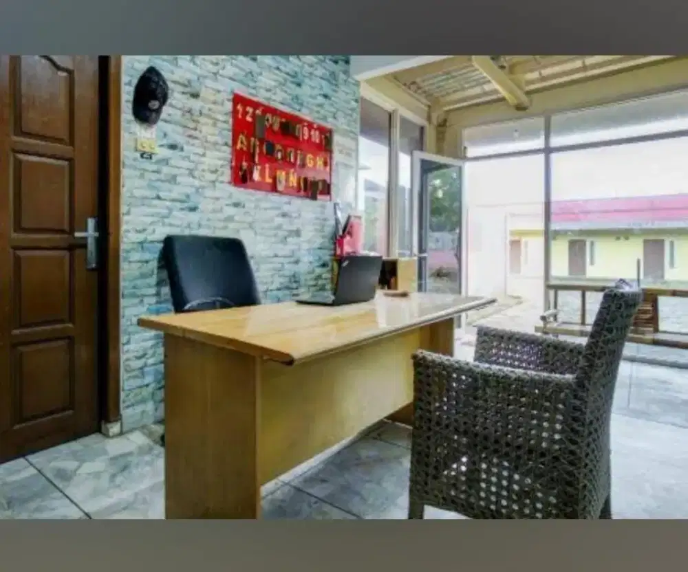 Kos kosan red doors Dekat transmart