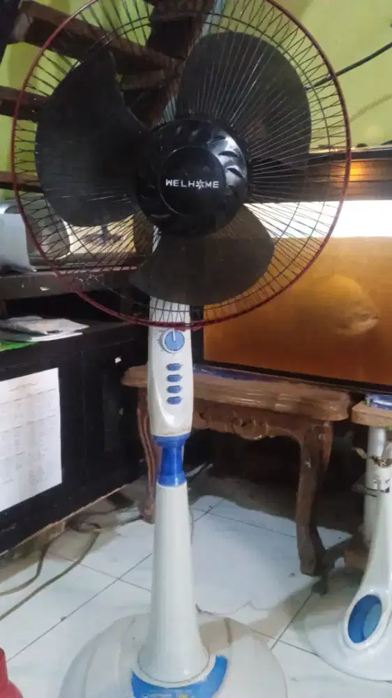 Kipas angin stand
