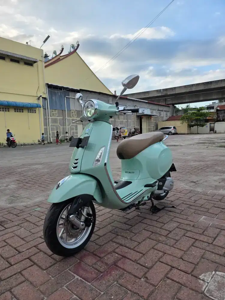 Piaggio Vespa Primavera Hijau 2023