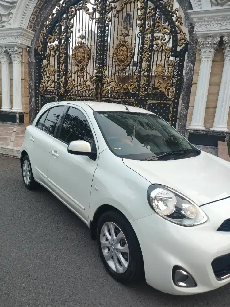 Nissan March 1.5XS AT AC Digital PMK 2015