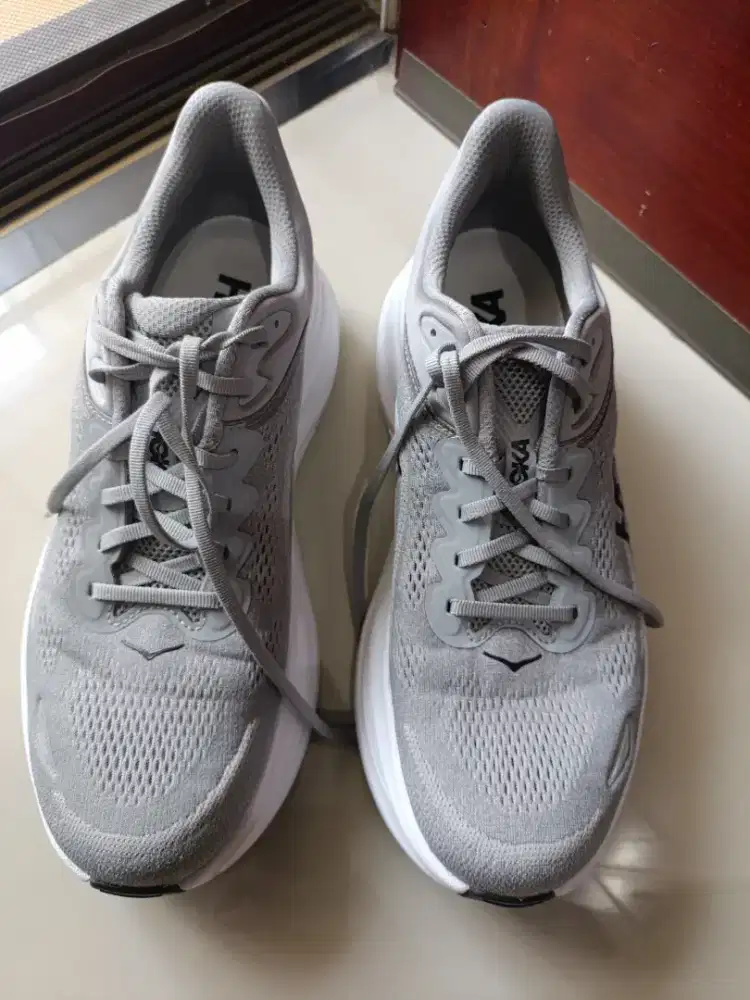 Hoka One One Bondi 9