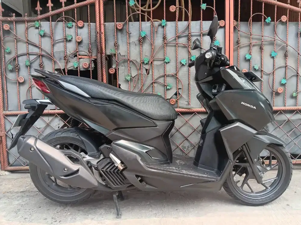 Dijual motor Vario 160 Hitam Doff PJK Idup