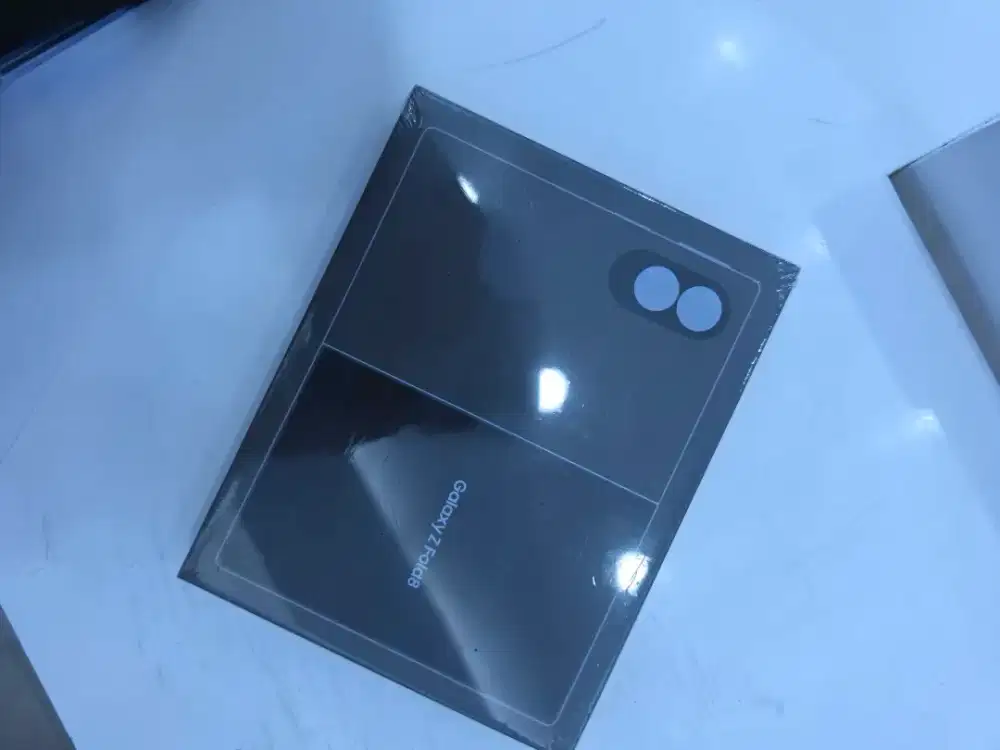 Fold 8 256 graphite