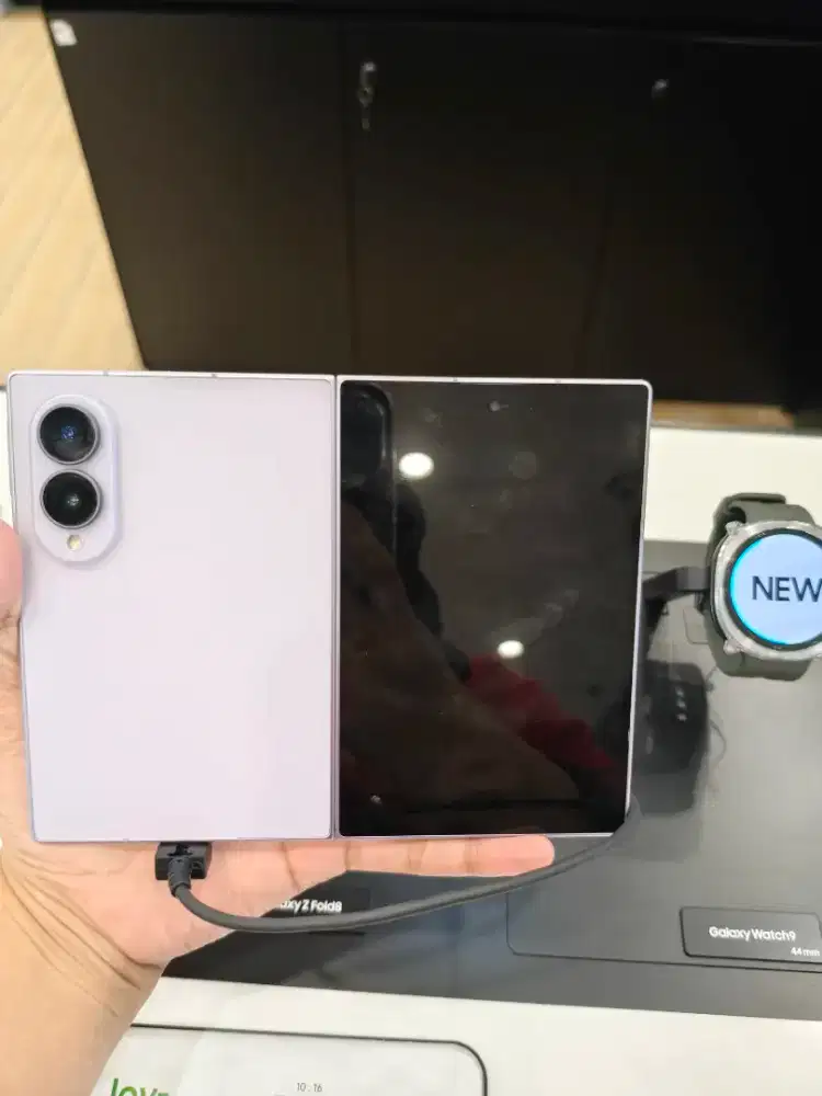 Cicilan Samsung Galaxy Z Fold 8