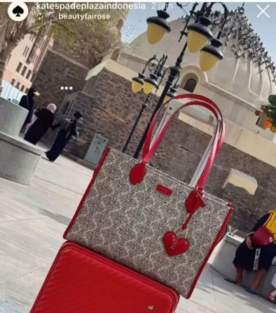 Kate Spade Like New ( preloved )