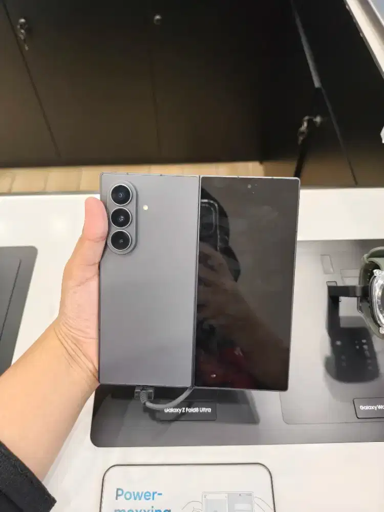 Cicilan Samsung Galaxy Z Fold 8 Ultra