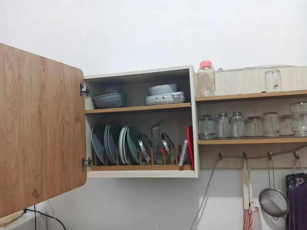 FURNITURE GANTUNG, INFORMA