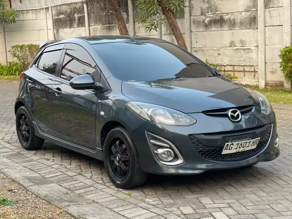 Mazda 2 R matic