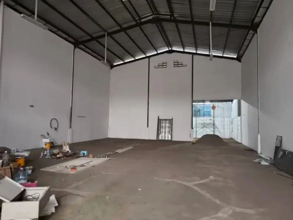 Gudang di BSD City 1 Lantai Dekat TOL Komplek Pergudangan BIZHUB Luas Rapih Kontainer Masuk